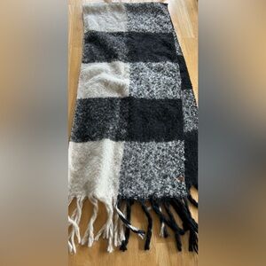 Roots Plaid Scarf